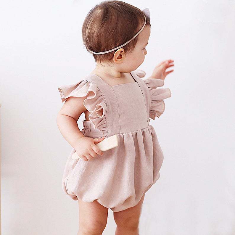 Baby Summer Linen Sleeveless Jumpsuit - ชุดรอมเปอร์เด็กผู้หญิงสำหรับฤดูร้อน สีพื้น ผ้าฝ้ายลินิน แต่งระบาย แขนกุด ชุดคลานสำหรับเด็กทารก